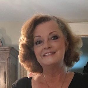 Meet your Posher, Debbie